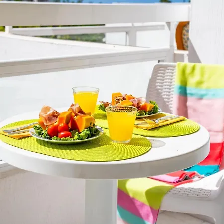 Διαμέρισμα 302 Modern, Light, Comfortable With Swimming Pool