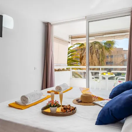 Apartment 302 Modern, Light, Comfortable With Swimming Pool Playa de las Americas (Tenerife)